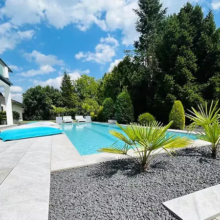 Please Read My Host Profile At Bottom Of Page Before Making A Request# Luxury In Rubling # * Raubling