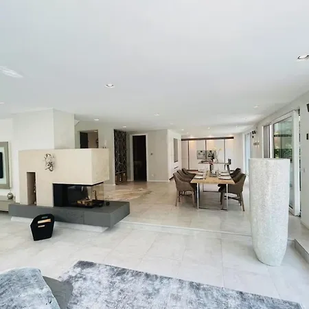 Please Read My Host Profile At Bottom Of Page Before Making A Request# Luxury In Rubling # * راوبلِنغ