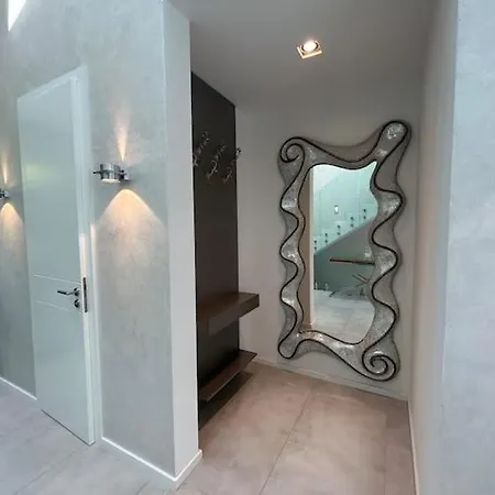 Please Read My Host Profile At Bottom Of Page Before Making A Request# Luxury In Rubling # * راوبلِنغ